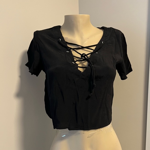 Brandy Melville Black Lace-Up Crop Top – One Size - Picture 2 of 8